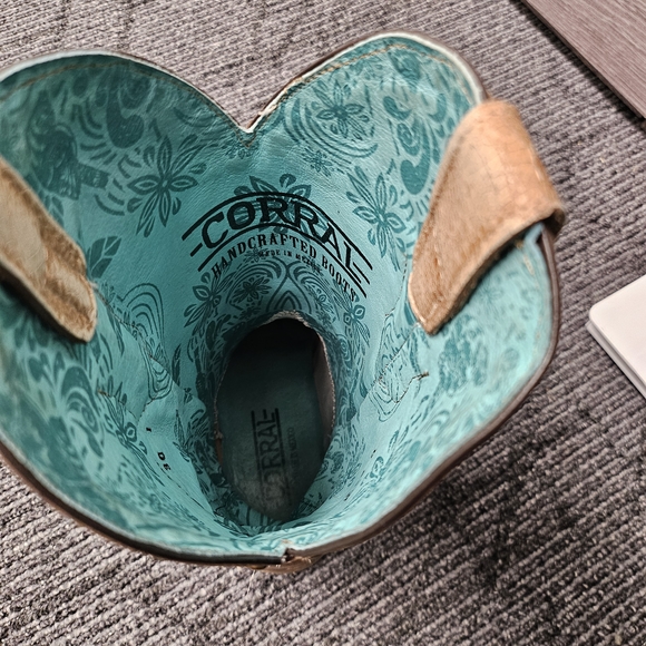 Artisan Embroidered Heeled Boots - Picture 8 of 8